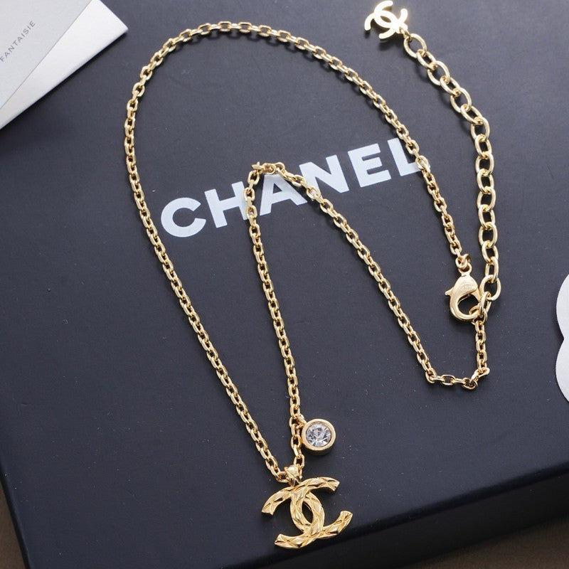 Chanel Diamond Gold 18K Gold Necklace