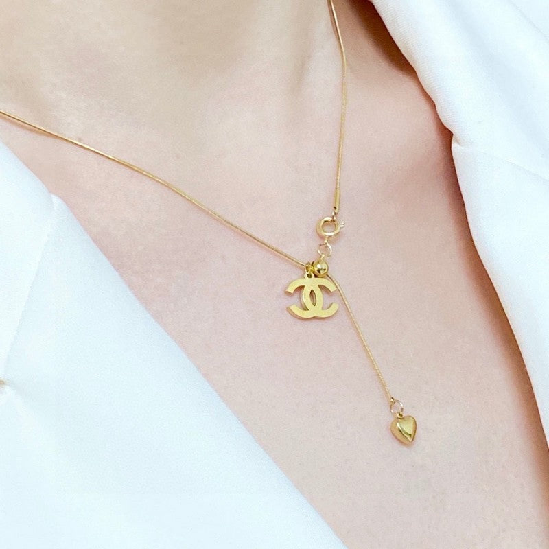 Chanel Heart Pendant Gold 18K Gold Necklace