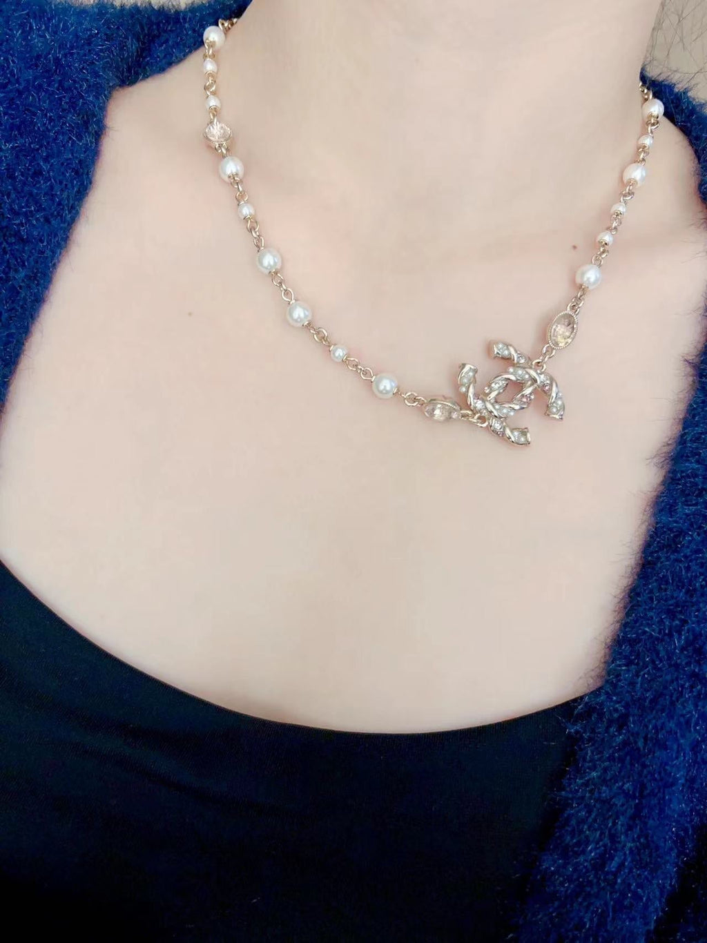 Chanel Pearls 18K Gold Necklace