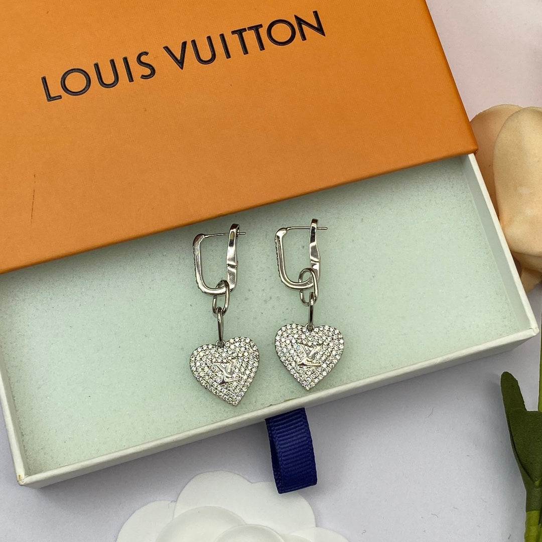 Louis Vuitton Diamond Heart 18K Gold Earrings