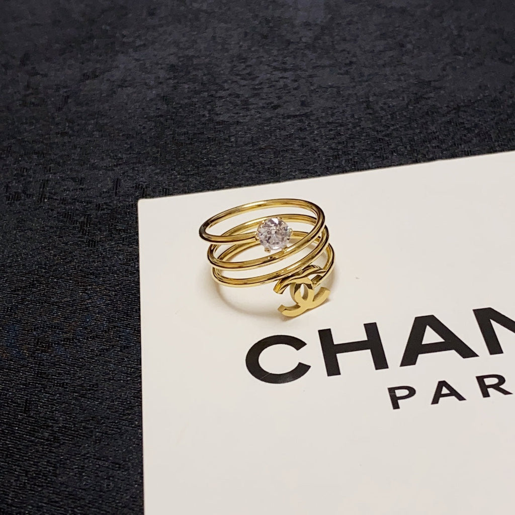 Chanel Vintage Pearl 18K Gold Ring